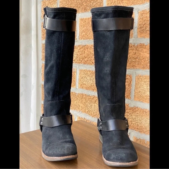 UGG WOMEN DREE BLACK LEATHER
BOOTS Sz 7 - Picture 2 of 11